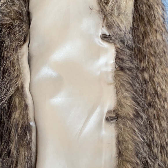 Jack by BB Dakota Faux Coyote Fur Vest - Picture 3 of 9